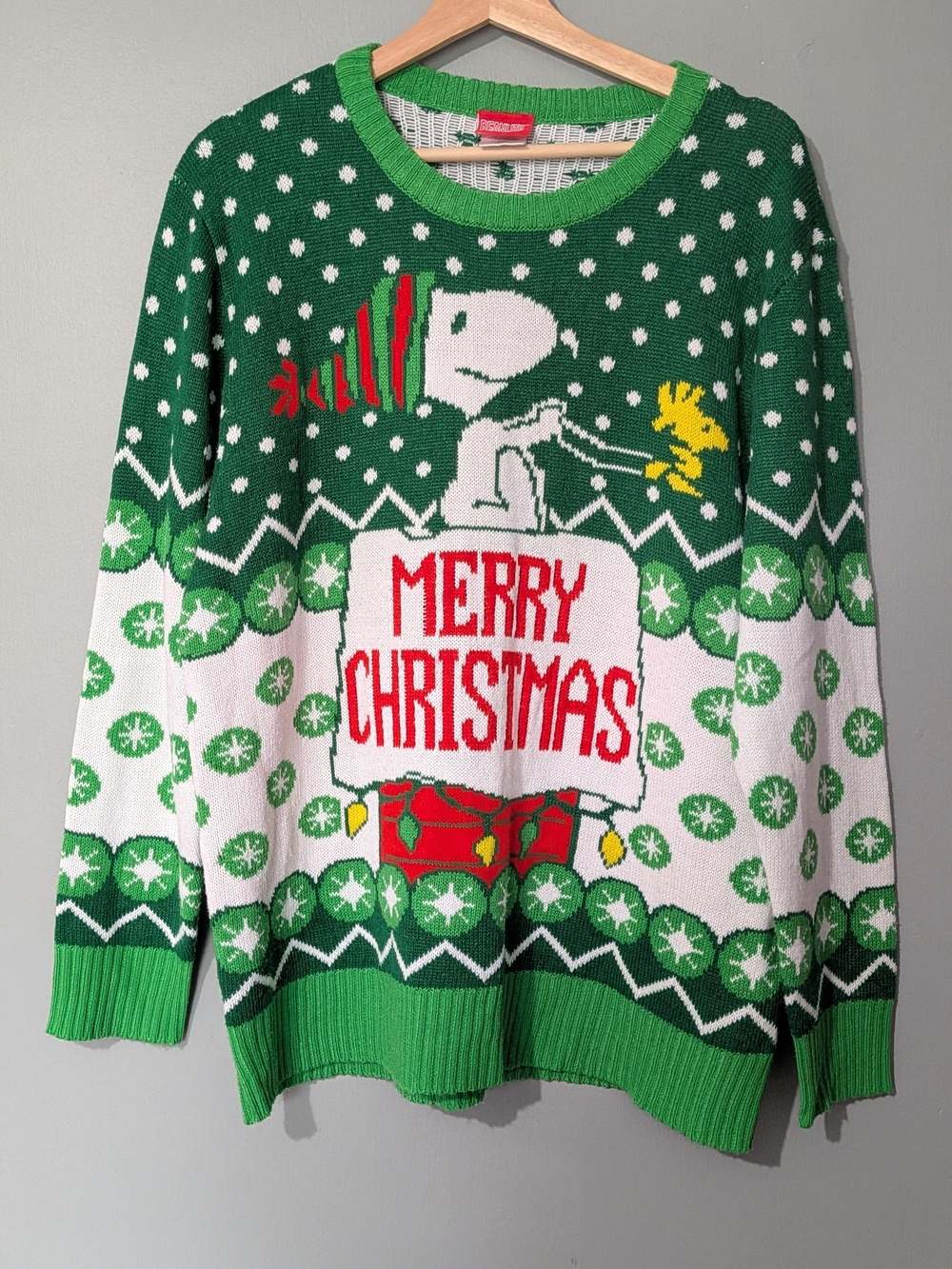 Peanuts 'Merry Christmas' Snoopy Knit Sweater Kitschy Holiday Ugly Sweater
